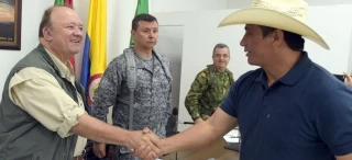 Al finalizar un consejo de seguridad en Paz de Ariporo (Casanare) el ministro de Defensa, Luis Carlos Villegas, resaltó los avances en materia de orden público y seguridad ciudadana en el departamento, reiteró recompensa por jefes de la guerrilla del ELN.