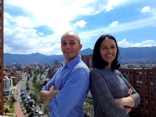 Felipe Galvis  y Manuela Beltrán, ganadores del premio Latam Mobility Summit.