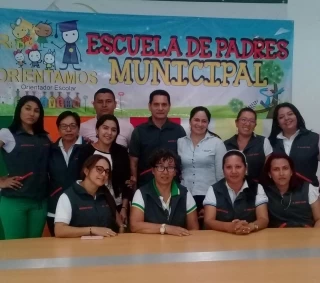 Saravena emprende escuela de padres como iniciativa de las orientadoras escolares de la localidad. Padres de familia comprometidos con el proceso que busca mantenerse en el tiempo.
