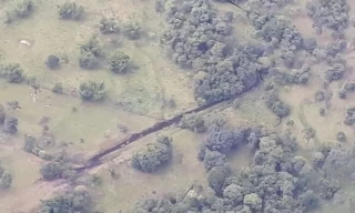 Activaron plan de contingencia, para tratar de contener el crudo derramado y minimizar los daños ambientales del atentado ocurrido en la vereda La Pava de Saravena.