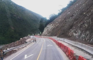 Marcela Amaya solicitó al mintransporte paso de vehículos particulares desde el viernes en la vía al llano
