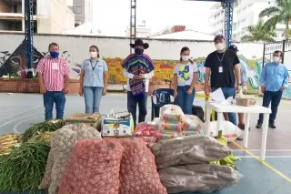 Animadores y sonidistas recibieron ayudas de donatón auspiciada por el gobierno local.