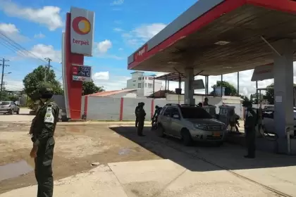 Controles para evitar salida de combustible a Venezuela y fuera del Municipio adelanta la Policía.