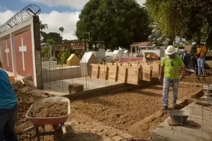 Alcaldía de Arauca construye bóvedas y ampliará el cementerio