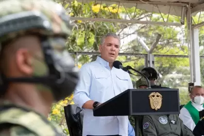 Está en marcha la mayor operación por lavado de activos en contra del Eln, advierte el Presidente Iván Duque durante entrega de motos y botes a la Fuerza Pública en Arauca