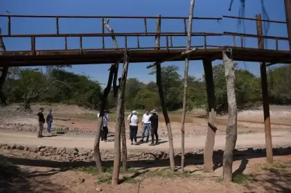 Gobierno departamental se comprometió a construir puente en el río Cabuyare.