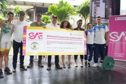 Pesas: En Villavicencio, el Mandatario entregó las instalaciones que estaban en poder de la Sociedad de Activos Especiales (SAE) por actos de corrupción relacionados con la contratación pública, y que ahora beneficiarán a 36 niñas y niños destacados en levantamiento de pesas.