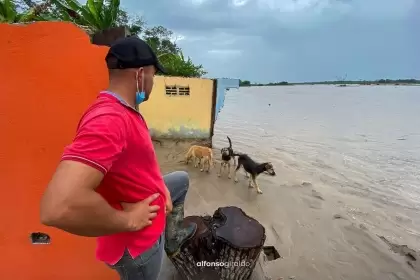 Puerto Miranda, en Tame, Arauca, río Cusay derribo vivienda. Foto: Alfonso Giraldo.