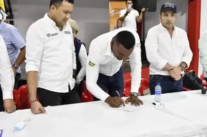 Comunidades, Gobierno Nacional y Departamental llegaron acuerdo para levantar protestas en Arauca.