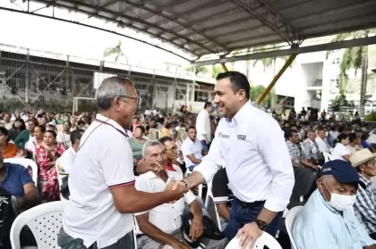 Revolucionaria política de vivienda impulsa Gobierno departamental con entrega de más de 530 subsidios.