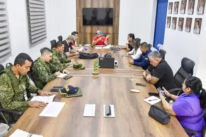 Consejo Extraordinario de Seguridad Ampliado en Arauca: Coordinación para Contrarrestar Hechos Delictivos y Garantizar la Seguridad de Empresa Comunitaria.