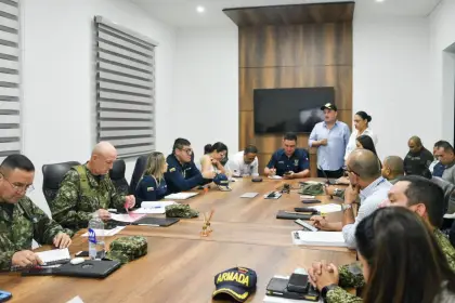 Gobernador de Arauca pide esclarecimiento de homicidios y aumento del pie de Fuerza en Consejo de Seguridad.
