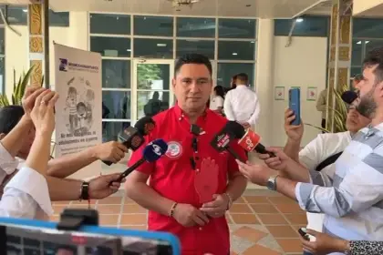 En rueda de prensa, rechaza ataque con drones al cantón militar de Saravena, Arauca