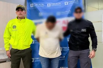 Este es el docente que aprovechándose de su cargo, abusó sexualmente de varias de sus estudiantes.