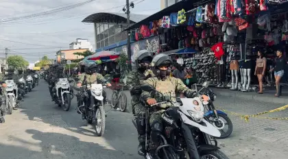 Recorren el casco urbano, para garantizar la paz y seguridad del departamento