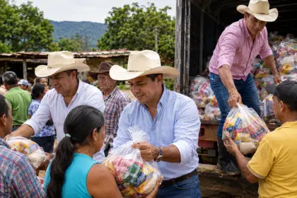 Llaneros entregando mercados
