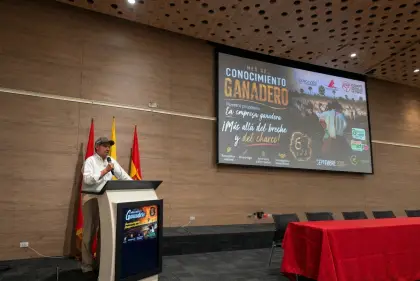 A producir carne con política, hizo el llamado.