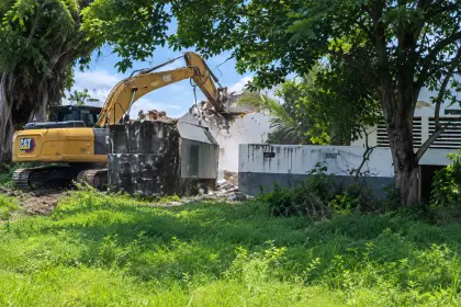 Maquinaria del ELN ingresó a Betoyes para demoler lo que quedaba de la estación de Policía