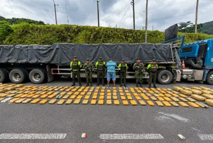 Operativo de las autoridades en la Vía Al Llano.