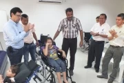 Las personas con discapacidad recibieron de la Unidad de Salud de Arauca ayudas técnicas para mejorar su calidad de vida. Los elementos fueron entregados por agente interventor Hugo Vásquez y el gobernador de Arauca, Facundo Castillo.