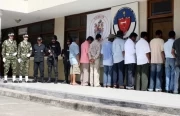 <p>Los 16 presuntos&nbsp;integrantes de las FARC capturados&nbsp; en Arauca</p>