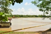 A pesar de la restablecimiento del servicio de agua potable en el municipio de Arauca, se mantiene barrera de protección en la bocatoma del acueducto.