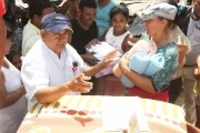Familia de la vereda Barrancones que fue afectada por incendio recibió ayuda de parte de la alcaldía del municipio de Arauca.