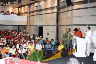 Gobernador de Arauca, Facundo Castillo Cisneros, recibió la distinción como el gobernador más solidario e incluyente de Colombia 