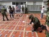En un retén a la salida de Arauca la Policía y el Ejército incautaron abundante material de guerra y presumen que estaba destinado a nutrir a los grupos armados ilegales en la región.