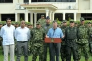 El Presidente Juan Manuel Santos advirtió este jueves desde Arauca que el terrorismo no es para hacer política ni causa electoral, y añadió que no se puede jugar con la sangre de los soldados. Foto: Javier Casella - SIG.
