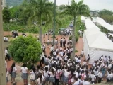 Los estudiantes llegaron hasta la alcaldía a pedir soluciones para continuar con sus estudios en los distintos colegios.