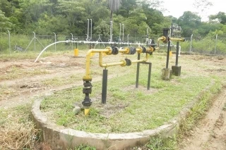 Fuga en la línea de gas de acero al carbón a la altura del City Gate 