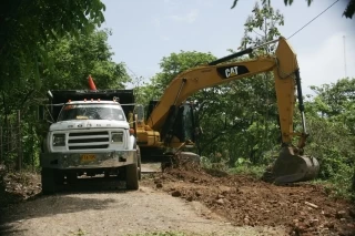 Iniciaron trabajos de recuperación y construcción del sendero que conduce al monumento de la Virgen de Manare, en la ciudad de Yopal.
