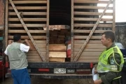 Madera de especies nativas como aceite, ceiba e higuerón fueron incautadas por la Policía en Yopal, Casanare.