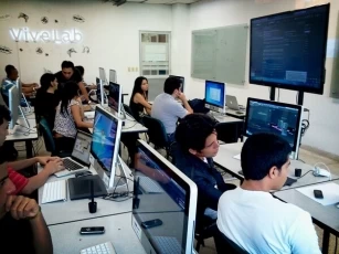Vivelabs son centros de entrenamiento, emprendimiento y conocimiento, donde podrán acceder personas con destrezas en el desarrollo de software, aplicaciones y contenidos digitales.