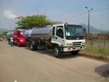 Catorce carrotanques ponen las compañías petroleras para iniciar el plan de contingencia de proveer de agua a los habitantes de Yopal, en el departamento de Casanare.