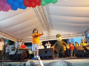 El concierto encabezado por el humorista Alerta.