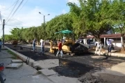 Trabajos de pavimentación en la avenida Rondón entre calles 22, 23 y 24, de Arauca.