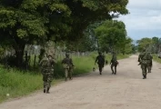 Fuente en el lugar de los hechos revelaron que unos 70 guerrilleros atacaron a los soldados que hacían parte de la seguridad del Oleoducto Bicentenario que se construye en Arauca.