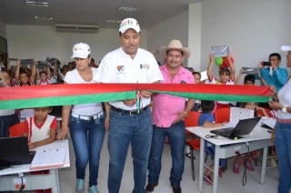 Aula virtual para estudiantes del colegio Alejandro Humboldt de Fortul, Arauca.