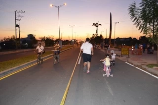 En las tardes de los domingos la avenida Juan Isidro Daboín se convierte en el lugar propicio para hacer deportes.