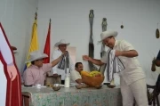 Un pollero o porsiacaso lleno, fue entregado por el gobernador de Arauca a todos los asistentes al lanzamiento del día del llanero en Arauca.