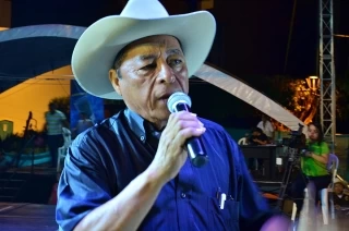 José Ramón Camejo López, cantautor y docente ligado al área de sociales y artística de un colegio en Arauca, falleció la noche del martes en la capital del departamento.