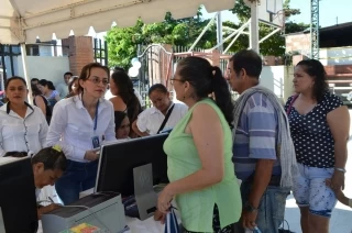 Enerca entregó plan de alivio a deudores de Maní