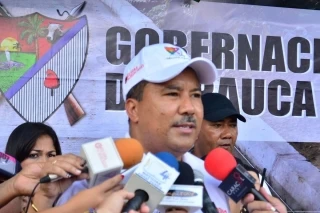 El gobernador de Arauca, Facundo Castillo, fue ingresado al Hospital San Vicente pot presentar un cálculo ureterovesical con leve hidronefrosis.
