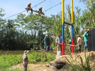 El puente se construyó en 45 días mediante la modalidad de autoconstrucción comunitaria asistida y soportada por personal técnico especializado