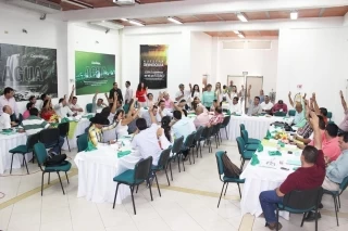 La elección contó con la presencia de 42 miembros de la Asamblea, quienes presentaron 3 planchas, la primera con integrantes de Casanare, la segunda con integrantes de Cundinamarca y la tercera con integrantes de Arauca y Boyacá.