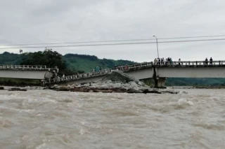 Maquinaria y personal técnico especializado determinó hoy el Gobierno Departamental para atender emergencia del puente la Reconciliación en Lejanías; un puente metálico llegaría al lugar