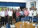 Beltsy Giovanna Barrera, nueva directora del Cormacarena con el Consejo Directivo de la entidad que la eligió entre 25 candidatos inscritos.