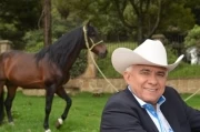 Reynaldo Armas, galardonado con el Grammy Latino 2013, como mejor álbum folclórico con El Caballo de Oro. 